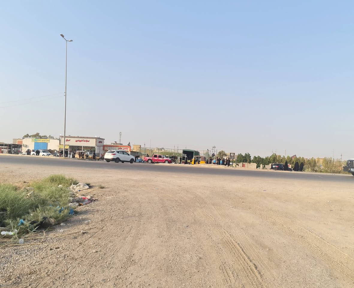 بيت للبيع المساحه 612m الواجهيه 17m النزال 37m
المكان واسط ناحية شيخ سعد قرب بانزين خانه الحكوميه مقابيل استراحه الجوادين
الرقم ***********_***********
