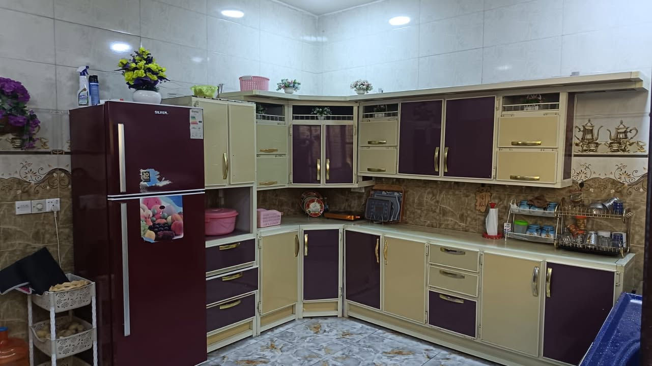 بيت مساحه ٣٢٠ متر قريب فلكه سلمان باك عقد ٣٥رقم***********
