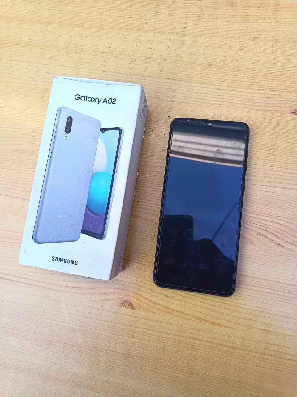 متواجد واتساب فقط *********** 
عندي هذا تلفوني الشخصي للبيع ، باب اول

ما خذته

من شركة الجبال بوقته ،

صنع فيتنامي

لونه الاسود

لا داخل مصلح ولا مبدل شاشة ، ومابيه اي مشكلة ،

شغال وعملي ،

ملحقاته الشاحنة والكيبل

سعره ٥٠ الف قفل رجاءا

ملاحظة ( ابيع الك شرط الفحص وكل مشكلة

مابيه )

تريد تجي تاخذه او تريده توصيل هذه رقم ابو التوصيل
***********

متواجد واتساب فقط *********** بغداد, العراق
