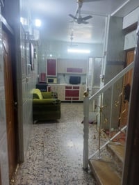 وبركاته الدار للبيع مع الاثاث الموقع /الشعب سوك شلال المساحة/٥٠ متر رك...