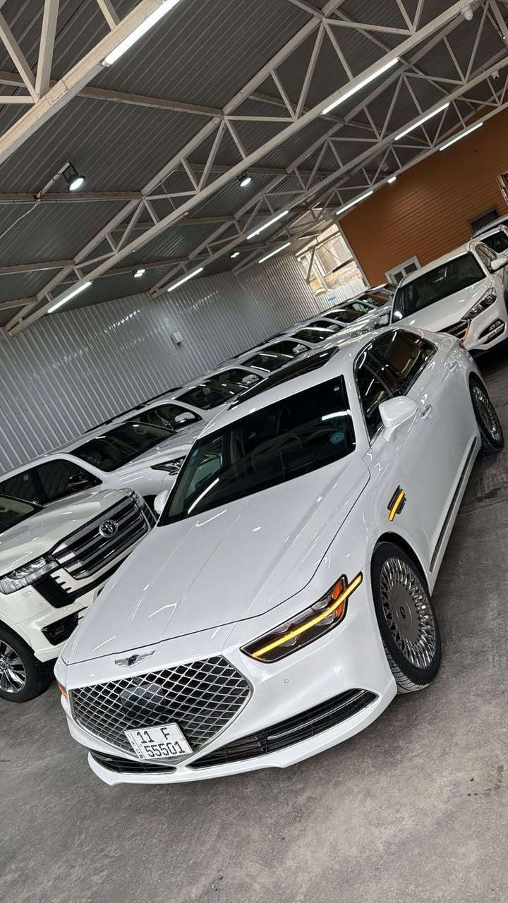 فخامة السيارات الكورية – جينيسيس GV90 موديل 2020
رقم بغداد مميز (بسمي).
السيارة نظيفة جداً، حادثها جاملغ خلفي فقط وبسيط جداً،
وفي العراق تم صبغ الباب الأمامي صبغ كامل (جيلاتين) بسبب شخط  فقط.
🔹 المواصفات:
داتا شو
أبواب شفط
هوايه مواصفات عالية ومعروفة
محرك 3300 تيربو
ماشية 30 ألف ميل فقط
تخم تاير جديد
الداخلية جديدة
خالية من أي نقص
📍 معروضة في محافظة بابل – معرض الكورنيش لتجارة السيارات
📞 للاستفسار: ***********
💰 السعر: 36,000$
