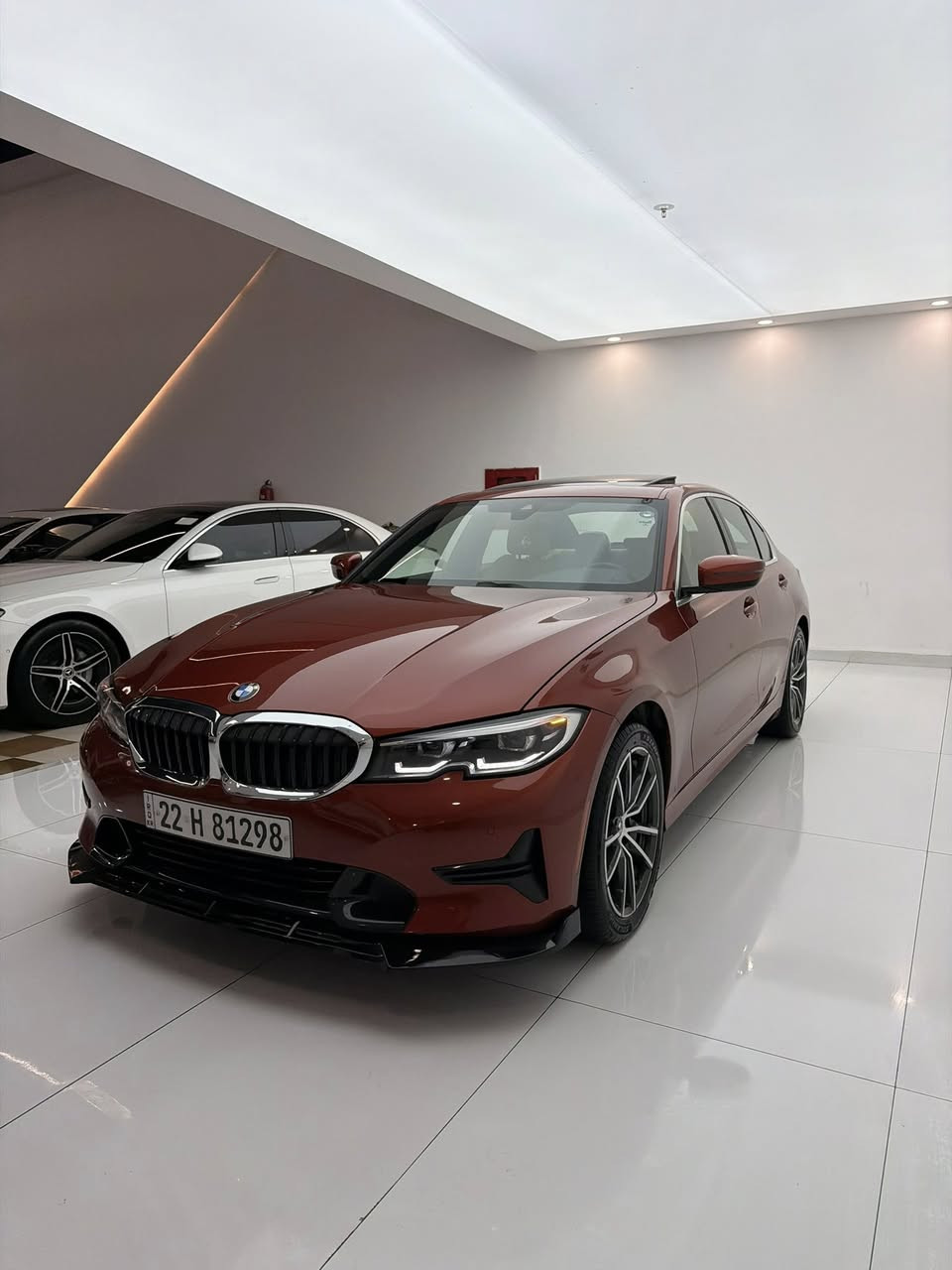 السلام عليكم
BMW 330i 2022
رادارات 360درجة 🌟
حساسات امامية خلفية ☄️
كامرا خلفية 
داخل جلد بيج بلادي 
تدفئة كراسي 
كراسي كهرب 
لايتات امامية متحركة 
لايتات زينون. بلادي 
كراسي ميموري 
السيارة ماشية 47mill 
وبيها مواصفات بعد خير من الله 
السيارة صفر مسج بدون اي نقص 
اربع قطع بخ امريكا فقط بدون دعم 
بدون ايرباك بدون دواخل 
مكان السيارة اربيل 
☎️***********☎️
السعر 238 ورقة وبيها مجال بسيط 
صور الحادث بالمنشور 
ملاحظة السيارة بامريكا ماشية 43mill
يعني بالعراق ماشية 3 الاف فقط
