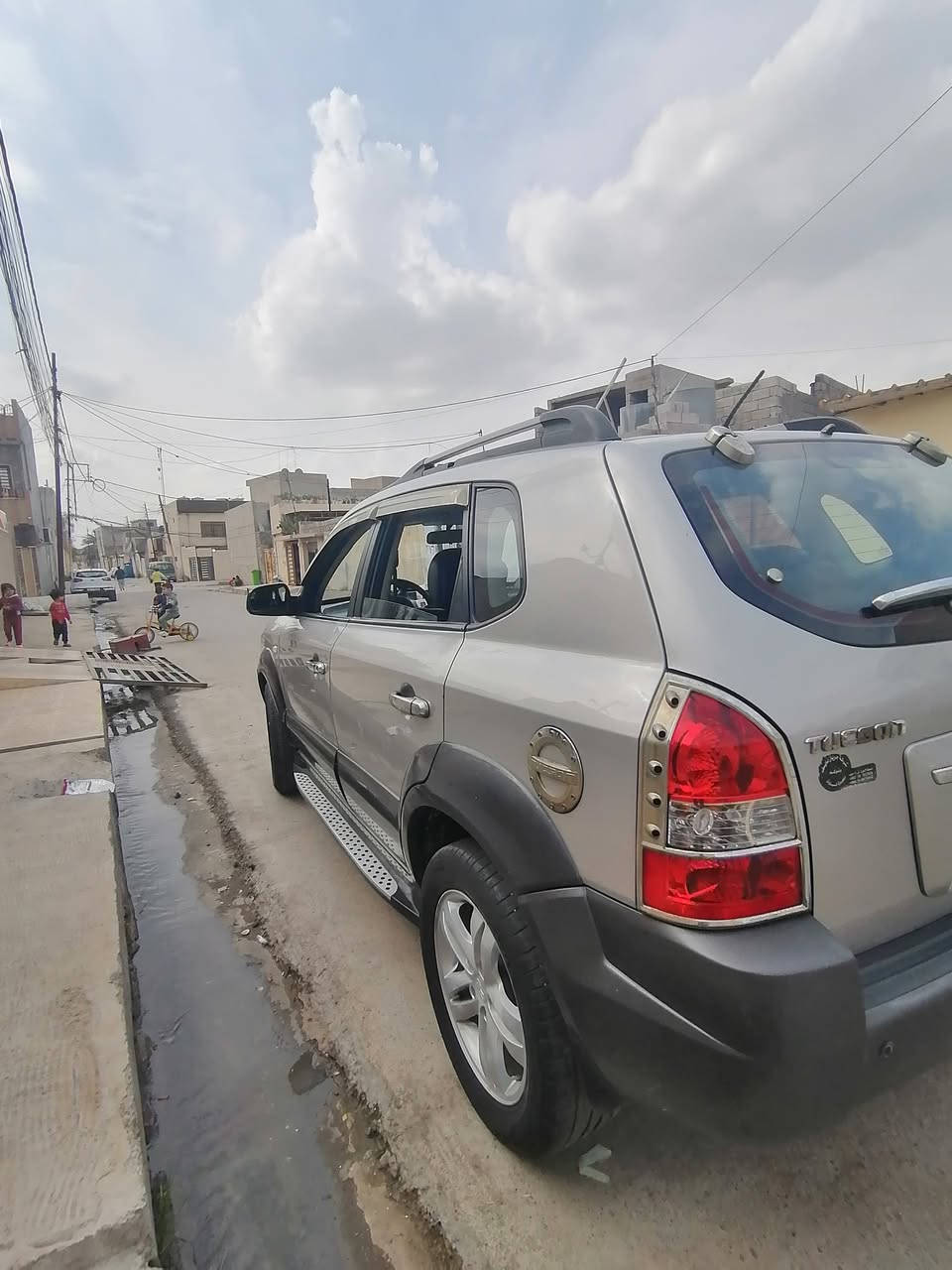 للبيع توكسن ٢٠١٠ فول السياره  جديده  رقم انكليزي سنويه بسمنا كابون ماستر بدون صبغ فقط قطعه تبديل بدون ضرر؛؛ السعر؛؛ ١٣٠؛؛ للستفسار؛ ***********؛؛؛ ***********
