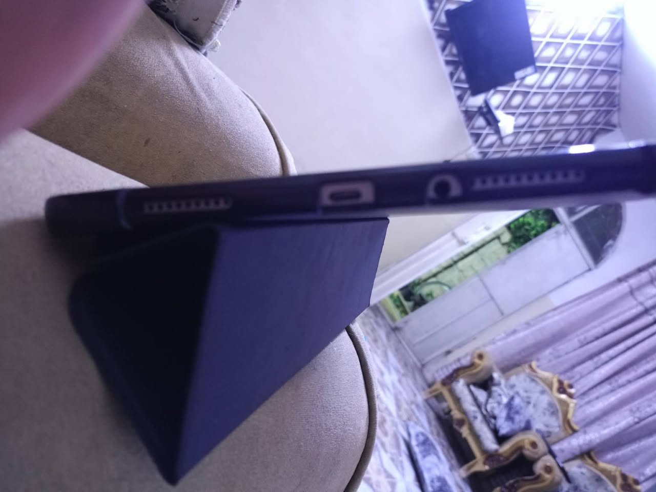 تاب ريدمي (ريدمي باد SE)
معالج سناب داركون 
ذاكرة 256 رام 8 بيه بيه زيادة 4 و 6 و 8 يعني تكدر تسويه رام 16  
شاشة قوتها 400 شمعة 
4 سماعات 
 مواصفاته الباقية خاص  للعلم انو جهاز يدعم شحن السريع و بطاريته 8000
للتواصل تلي h0770a 
او واتساب ‏ ‏‪***********‬‏
