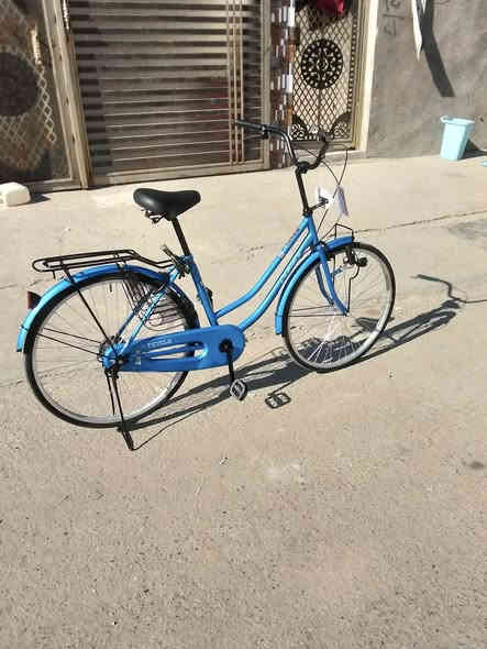 السلام عليكم بايسكل للبيع بناتي حجم 27 26 ياباني مال حاويه كله مختم وياله ستيرن ماشا البايسكل كله نظيف تايرات جوابه السعر 135 وبي مجال العنوان بغداد الكماليه الرقم ***********
