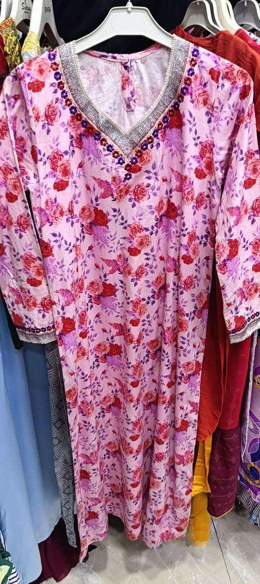 الوجبه الثانية كلابيات خليجي مخاور بناتي ومحير 👘
قياسات من 👈 عمر 1 سنه الي 12 سنه 👉 
السعر حسب القطعة والمديل من 3الاف والي 7 الاف دينار 
يتوفر جميع الوان 🌈 والأحجام والموديلات 👌 
عنوان المجمع سوق الميثاق مجاور خياط البزاز قبل نهاية السوق للاستفسارالاتصال على الرقم ***********📞 أو على الوات ساب 📱🌹 وأهلا وسهلا بزبائننا الكرام 🌷🌹 
#الجميع
