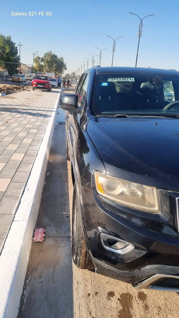 سلام عليكم جيب لاريدو 
موديل 2015
لون اسود بسمي 
حادثه جاملغ وبنيد
سعره 170
مكاني كربلاء 
رقم موبايل ***********
