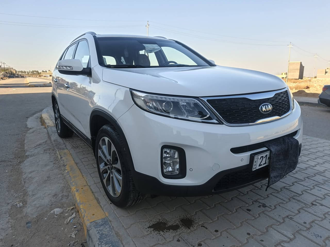 السلام عليكم
سورنتو 2014  شكل 2015
السياره فول مواصفات عدا البانوراما
رقم اسليمانيه باسمي تحويل بشرط
مكان السياره بغداد
السياره مكينه اربع اسلندر
اشاره بالمرايا
بدات كروم
بصمه ترحيب
تحكم ستيرن جهتين
تبريد ثلاث قطع
السياره كفاله عامه من الضربه والصبغ
داخل بيجي  
ويل كروم نيكل
رقم الموبيل
***********
السعر 175 بيها مجال بسيط
