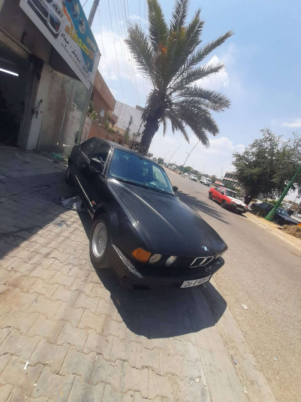 سلام عليكم
بي ام لبيع 
 موديل 91 
سنويه لحد 28 مشروع وطني 
رقم صلاح دين
بدون ضربه صبخ جماليه 
مكينه فال 35 
بدون بطاقه بانزين 
سعر 40، بيه مجال عنوان كركوك حي عسكري 
رقم ***********
