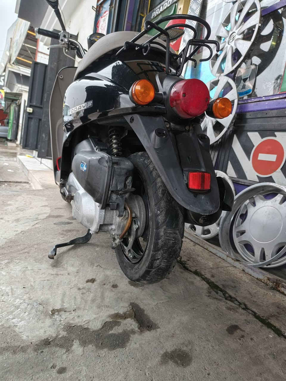 السلام عليكم دراجه هوندا ياباني للبيع🛵
فول نظافه مكينه شرط دراجه حيل نظيفه
العنوان موصل سعرها مناسب دراجه ما مرقمه
 ***********📞
