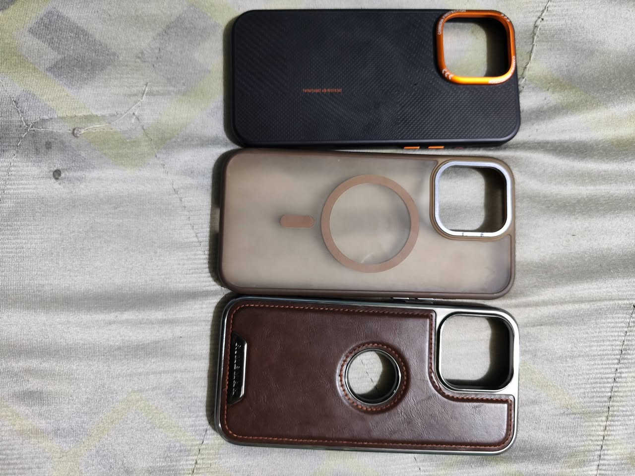 سلام عليكم
ايفون 16 برو ماكس (للبيع) 
ذاكرته /256
بطارية /96
نسخة شرق اوسط ضمان شركة (الرصن)
غراض كاملة /كارتونة وشاحنة هدية و3 حافظات هدية ولاصق كاميرات ولاصق شاشة 
السعر /1.400
مكاني /نجف
للاستفسار /*********** واتساب وخاص موجود
