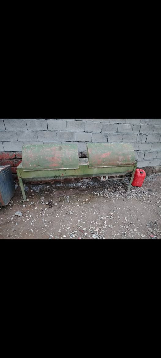 للبيع تركتر فوركسن برازيلي موديل 80 استندر المحرك شركه والكير والاكسن والهايدروليك شرط ما مفتوح تايرات نصف عمر رقم وسنويه تحويل مباشر مع دسك ثلاثه صاج ومرازه وخرماشه 11سجه عمل شاكر حداد شفت غليض وصندوق بذاره عمل ذنون مع البولي والقايش مشاغلة موسم واحد ودسك 10صاج عمل ذنون صوج فرنسي جديد  للبيع شلع ***********
