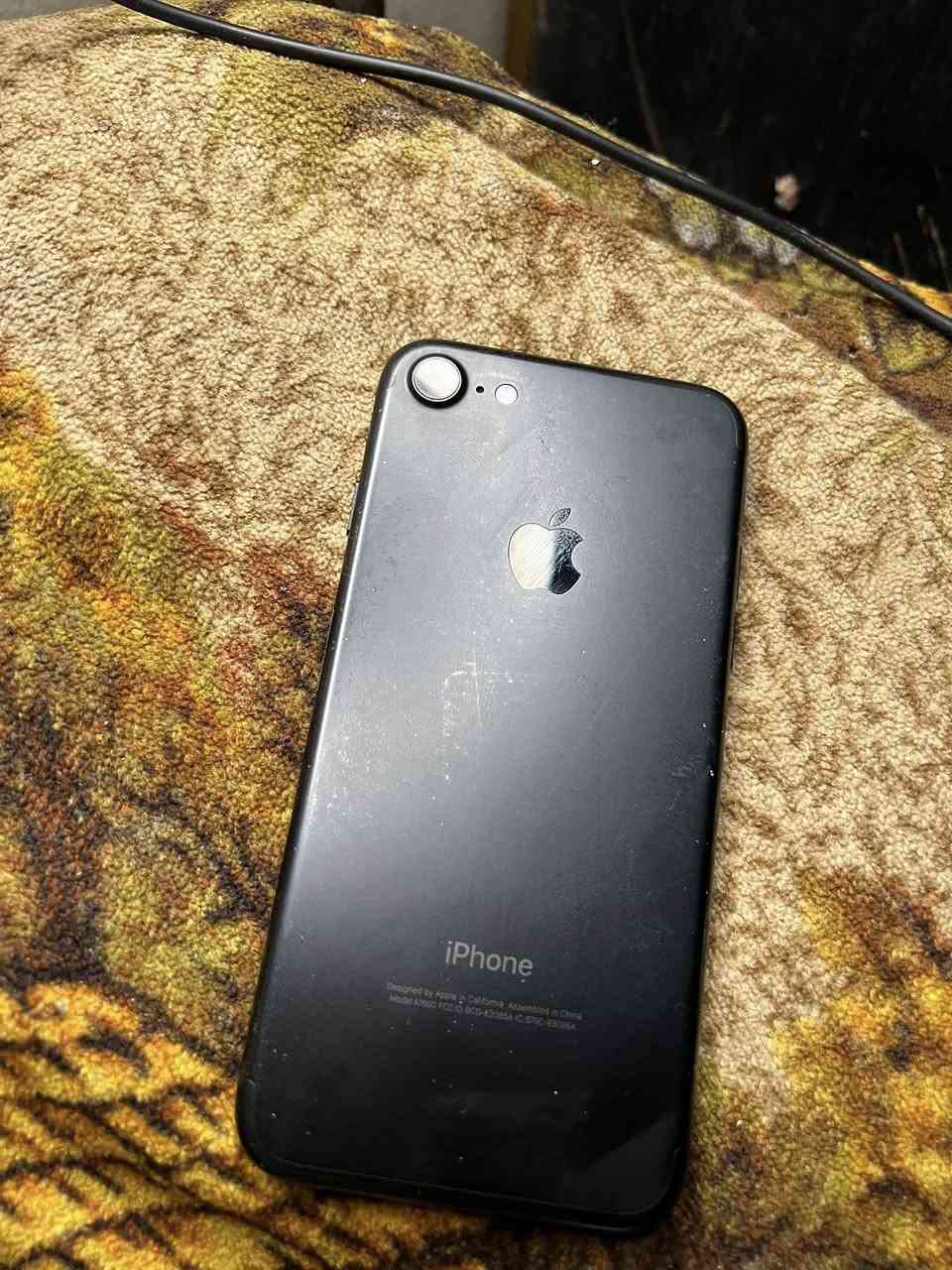 سلام عليكم ايفوان 7 ميني ‏ذاكرة 32 كيكا ‏بطارية 73‎%‎ ‏سماعة داخلي ما يشتغل بصمة ما يشتغل بعد كل عيب ما أبي سعره 40وبي مجال بسيط  للاستفسار اتصل على هذا الرقم ***********￼￼
