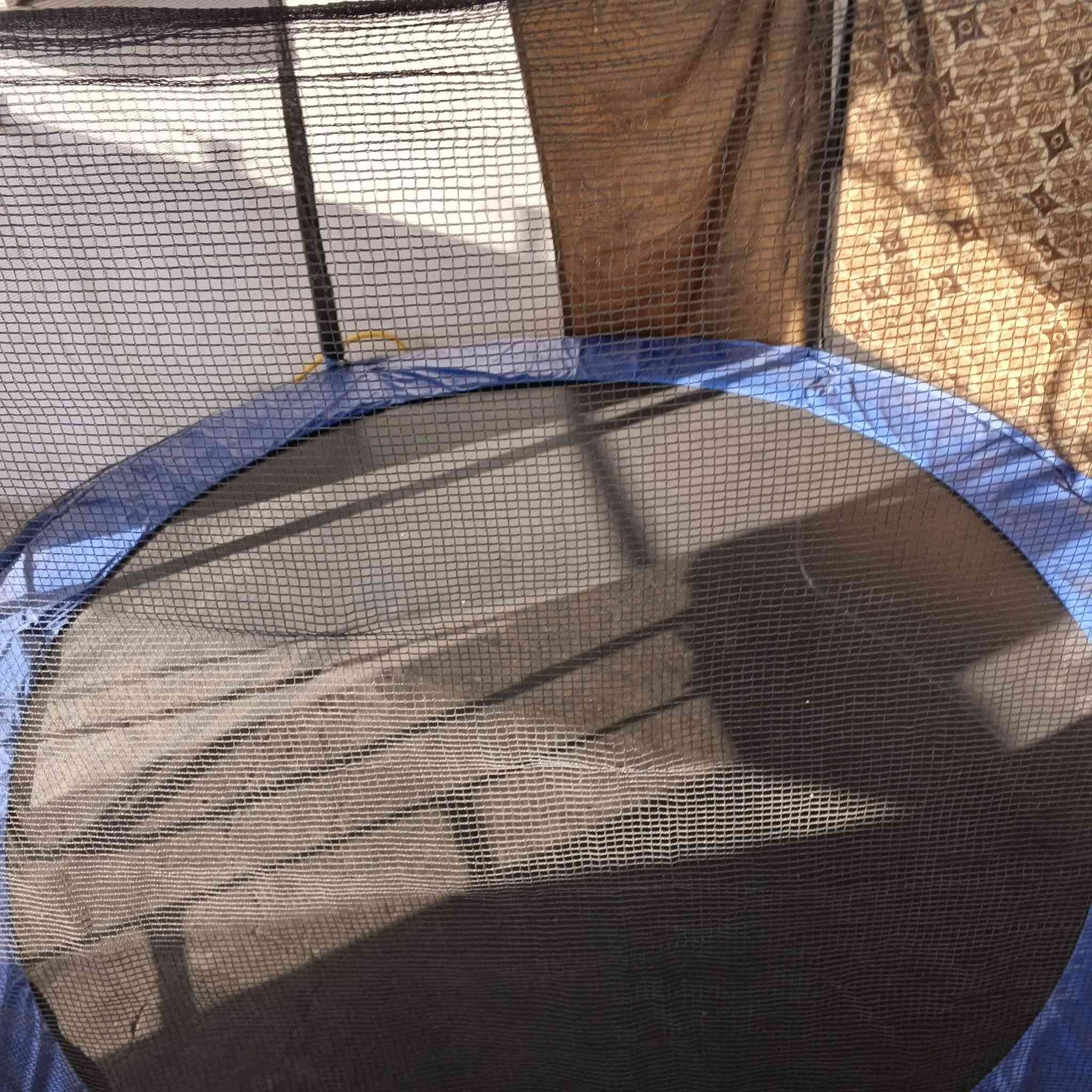 نطاز للبيع
الدائره مترين و40
نضيف مستعمل قليل 
السعر250
تواصل
***********
***********
