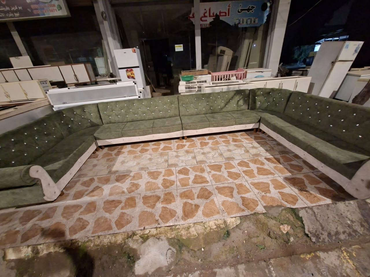 ديوان 14 نفر 10 متر خشاب عراقي اصلي حيل نظيف سعر مناسب مكاني دهوك توصيل عدنه) رقم واتساب ***********
