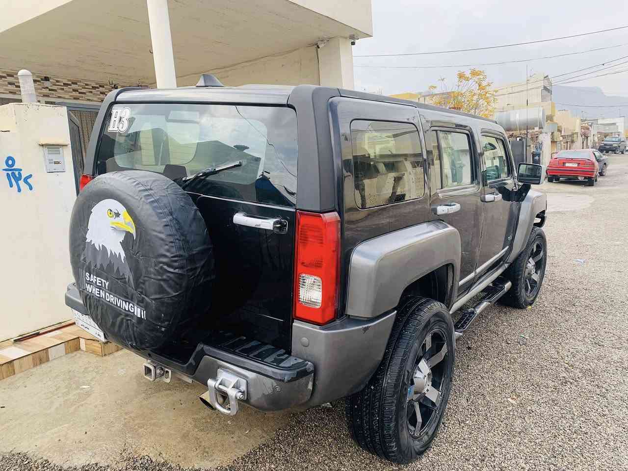 هه مه ر H3 موديل ٢٠٠٧ گيرو مه كينه و ده بل اكسل به شه رت ته قه و ره قه ى به شه رت سه نه وى اصلى پلاستيكى له كه ل به س من به شه رت نايده م وه ك هه ديه له كه ليه تى چوار تايه و ويلى لوكى له ژيره هه يكه لى زور ريك وتوندو توله مه كينه بيلاده   نرخى ٥٨  كلاو معامه له گورينه وه شم هه يه به شتيك به دلم بيت ***********
***********
