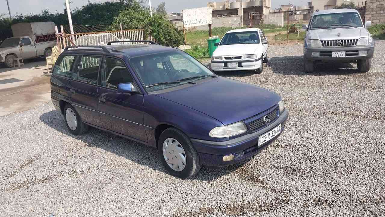 الهم صلي على محمد واله محمد
اوبل استرا موديل 94 
حجم 16 مجول كير عادي 
رقم مسطر وهزه سنويه كله جديد لحد 2030 وبسمي
 كابون بانزين بيها 
محرك كير صدر امامي خلفي كله جديد جاهز مجهز 
صبخ جملغات الخلفي والسقف فقط بخ جماليه بدون معجون
الباقي شرط على فحص
عنوان موصل برطله 
الشراي يتصل على رقم
***********
***********
