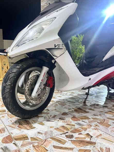 السلام عليكم دراجه سايم فايتر  نكره سلف نضافه مثل ما موضح تخم تاير جديد لايت عالي ناصي اشاير هورن كله شغال السعر ٤٧٥ بي مجال قليل التواصل خاص او واتساب *********** الرمادي
