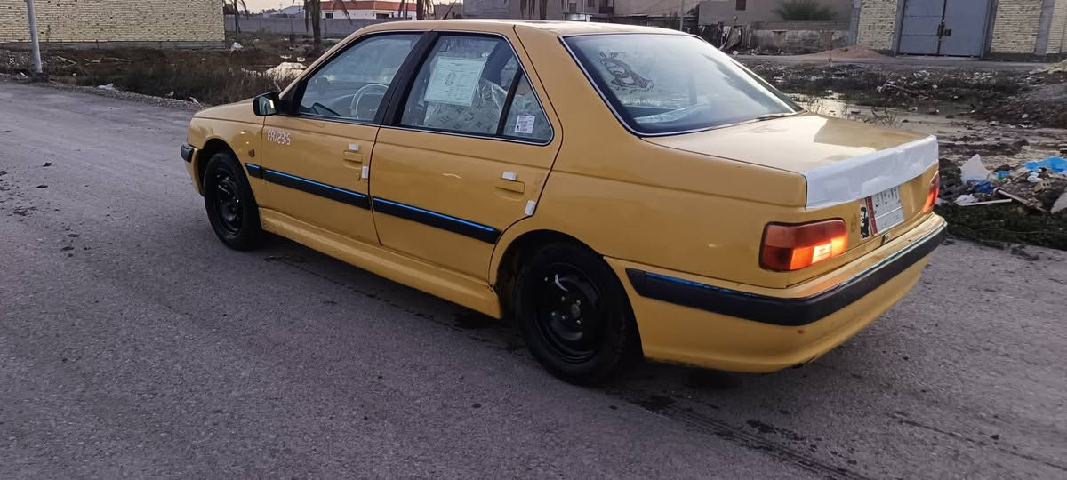 السلام عليكم عندي بيجو بارص موديل 2015 سياره جاهزه من كلشي بيهة فقط جاملغ خلفي بدون دواخل ولباقي مابيهة شي جاهزه محرك كير تبريد كله مكفوله صدر امامي خلفي تخم تاير جديد رقم بغداد مصفره هيه وغرامات سنويه جديده السياره كبل الشارع ماناقصهة شي الشراي يتصل وبلخدمه *********** السعر 42 وبيه مجال مكاني بغداد
