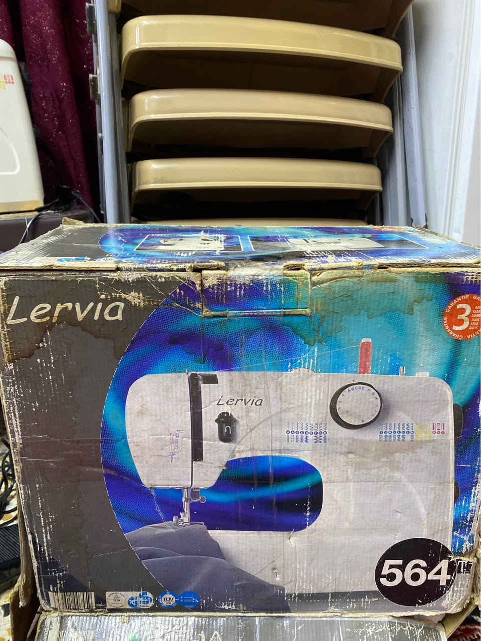 مكينة خياطه نظيفه جدا السعر ٦٠ للاستفسار *********** موصل, نينوى
