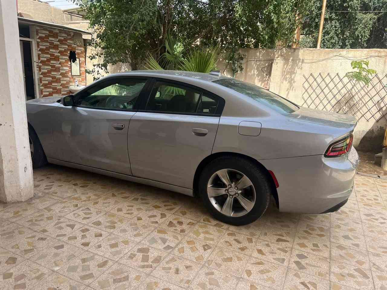 سلام وعليكم جاجر مديل 16 اصل سياره مكفوله من صبق بيه قطعتين مبدلات بدون شواصل ولا لقود كفاله سياره جديده معنه كلمه سعرها 164 بكاني بصره  ***********
