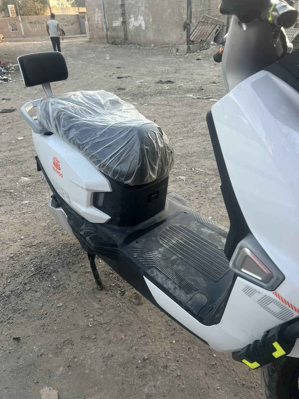 سلام عليكم شباب دراجه شحن البيع مصارلهه شهر من اشتريته حته مراياته بعدني مشادتهن الله شاهد بس احتاجيت وارد ابيعه ***********
