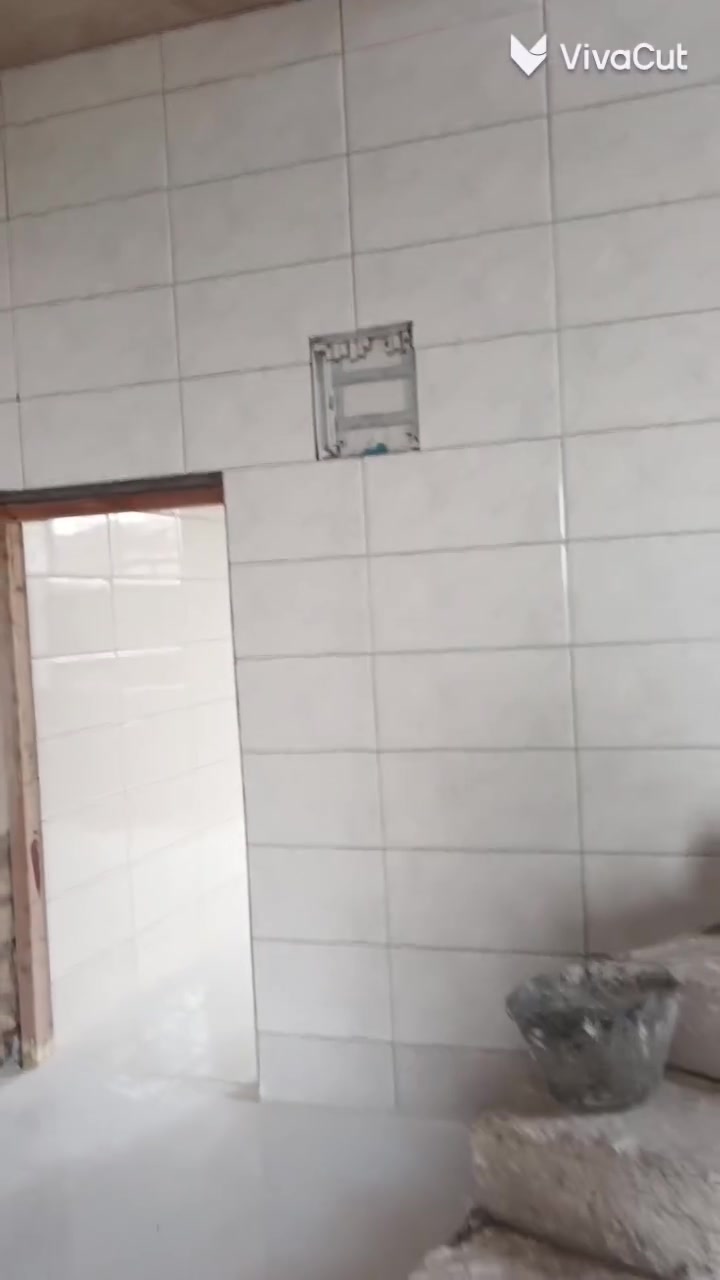 شغل سيراميك داخل حديثه
‏‪***********‬‏
