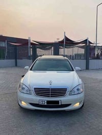 السلام علیکم للبيع بدون مراوس  مرسيدس بنز S350 موديل 2008 لون صدفي وار...