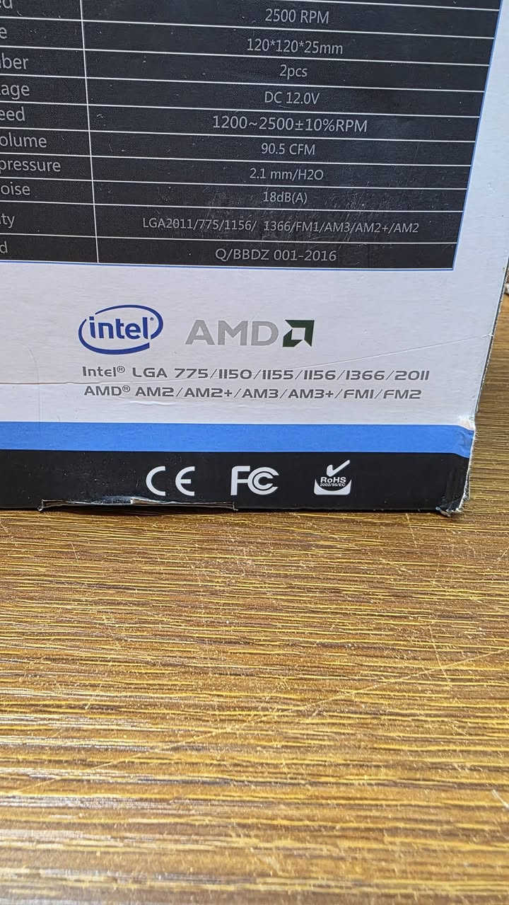 مبرد مائي للمعالج (CPU Liquid Cooler) من طراز LESHP Ice Storm x002 (أو LESHPX002).المواصفات والميزات الرئيسية للمنتج:نوع التبريد: نظام تبريد مائي متكامل مغلق (All-In-One Liquid Cooler).التوافق: متوافق مع معالجات Intel و AMD عبر منصات المقابس المتعددة وسهل التركيب.المراوح والرادياتير: يحتوي على رادياتير مزدوج (Double Radiator) مع مراوح تدعم التحكم الذكي في السرعة عن طريق تقنية PWM (كما يظهر في الأيقونة أسفل العلبة) لضمان أداء تبريد قوي وهادئ.قاعدة التبريد: يأتي بقاعدة تبريد نحاسية عالية الدقة (Copper Waterblock) تضمن نقلًا حراريًا ممتازًا وفائق السرعة من المعالج.المضخة: تعتمد على نظام رولمان بلي سيراميك (Ceramic Bearing System) الذي يمنحها عمرًا افتراضيًا طويلًا ويعمل بدون ضجيج.الصيانة: نظام مغلق مسبق التعبئة بسائل التبريد ولا يحتاج إلى صيانة دورية
السعر 45 الف


**إذا كنت صاحب هذا الإعلان وتريد حذفه لأي سبب، رجاءا أرسل رسالة إلى الدعم الفني**
