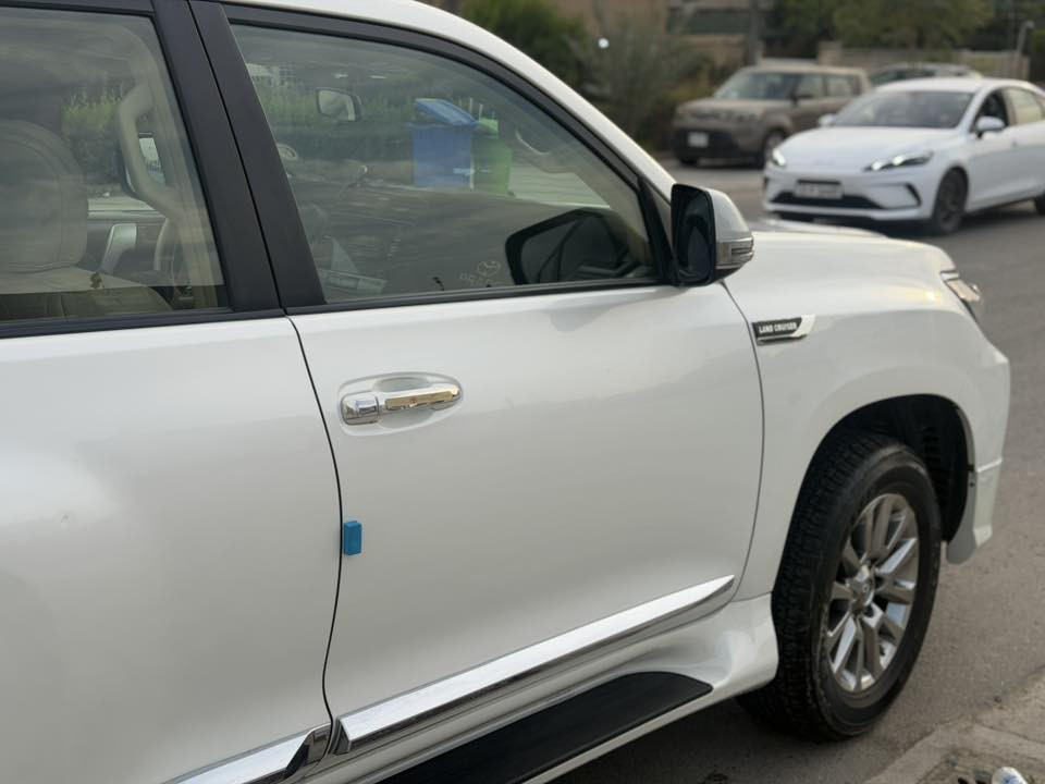 السلام عليكم برادوTXL

موديل 2021 

شاشة وكالة مشدودلها مال VX

كشنات تغليف جلد 

وكالة ساز كشنات الامامية كهرباء 

مازدات زنون 

رقم سيارة سليمانية 

مكان سيارة بغداد الكرخ 

عداد المشي 75 الف 

مكفولة من الضربة والبارد 

الشراي يتفضل على ارقام واتساب موجود وتدلل 

*********** 

***********
