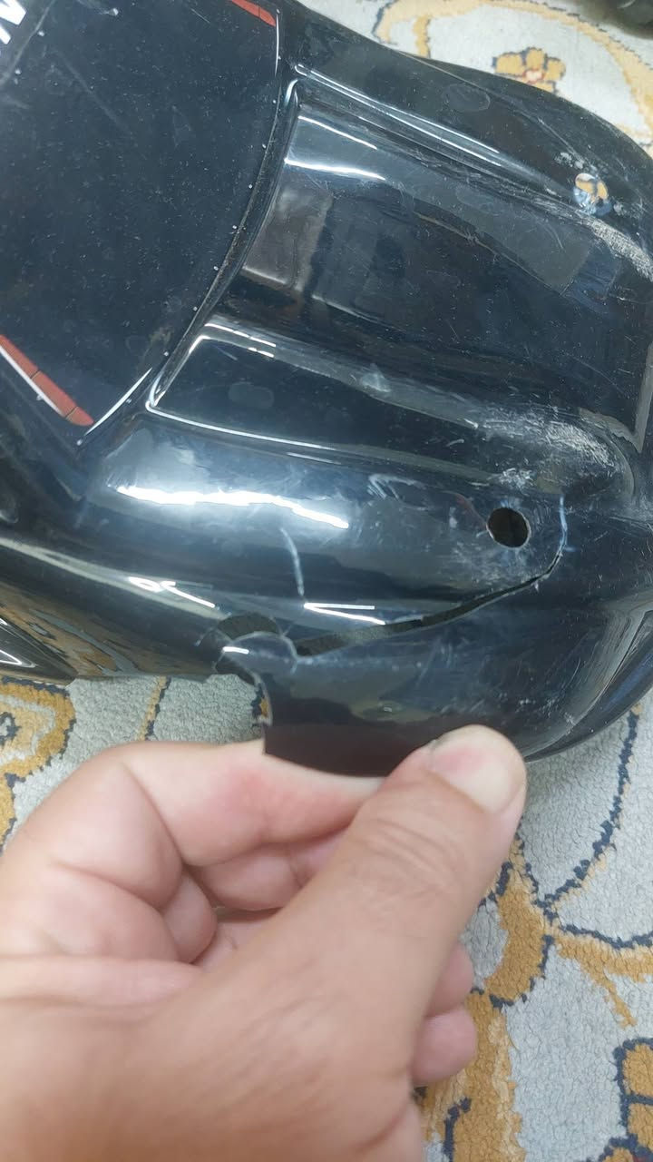 سيارة traxxas e revo 1/8 للبيع مع بطاريات 
السعر المطلوب 500 الف دينار
مستعملة
***********
