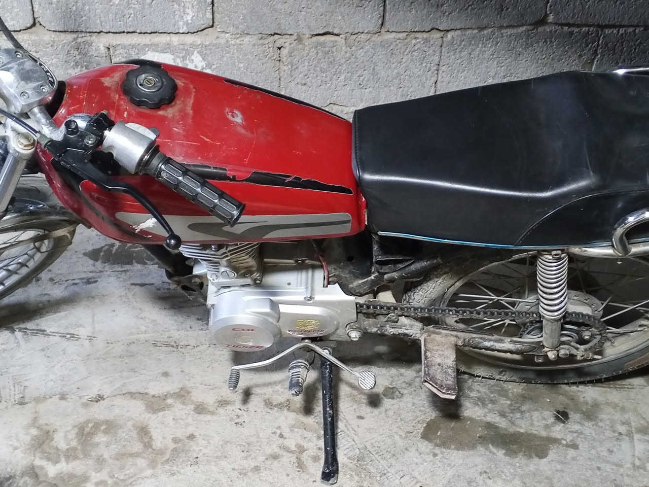 السلام عليكم اربعه كير للبيع مكفوله من سرقه كلك مال حجز موديل 2020سعر 225وبيه مجال  مكاني كربلاء حي الولا ***********
