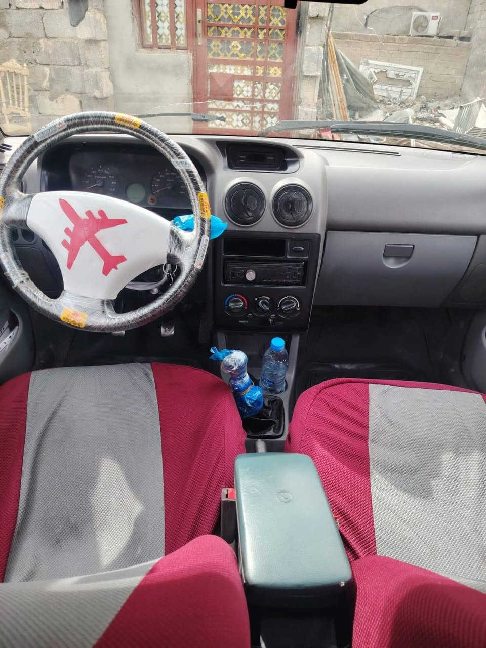 سايبه للبيع موديل 2015سياره كامله راعيه ايريد مداور مكفوله من كير ومحرك وتبريد  سياره جاهزه بجهك للشارع السعر 28وبيه مجال قليل للستفسار ***********
