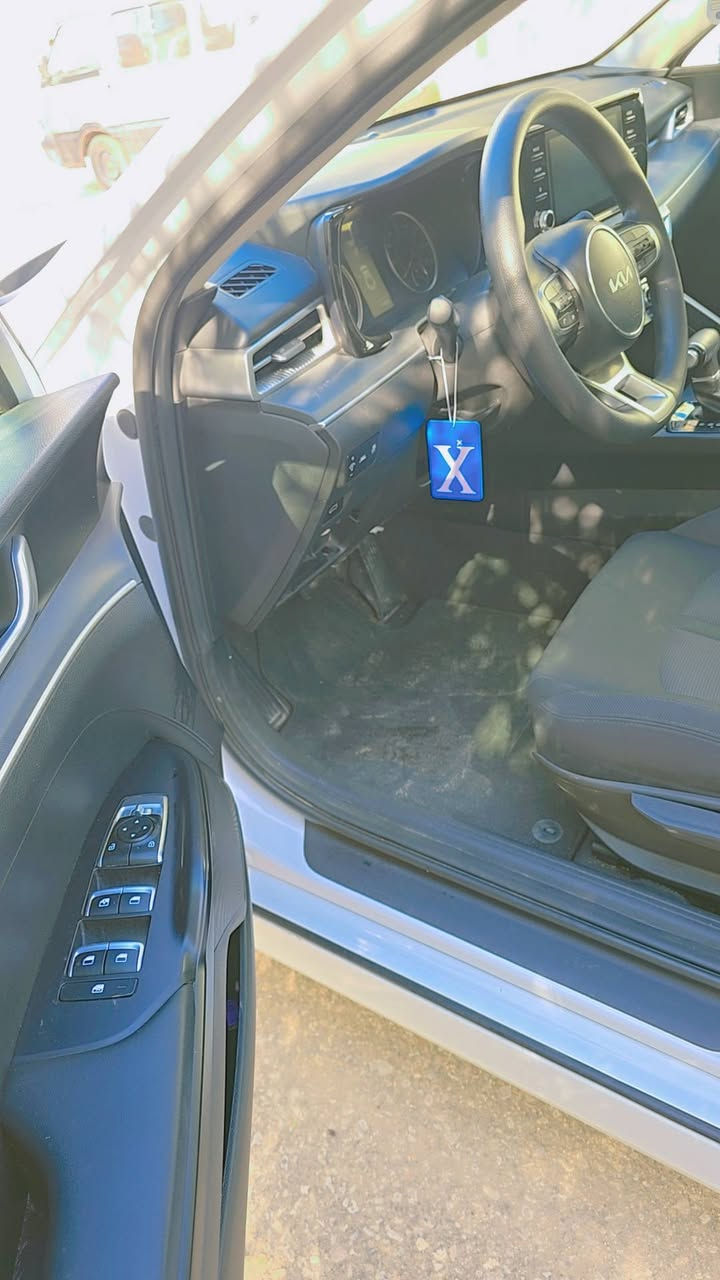 السلام عليكم كي فايف موديل ٢٠٢٣  وارد أمريكي رقم بغداد معوقين  فئه IXS بيه هواي مواصفات  هاي السياره كدامك صوره وسونار وتجي تفحص  مكاني النجف  السعر 155 وبيه مجال ***********
