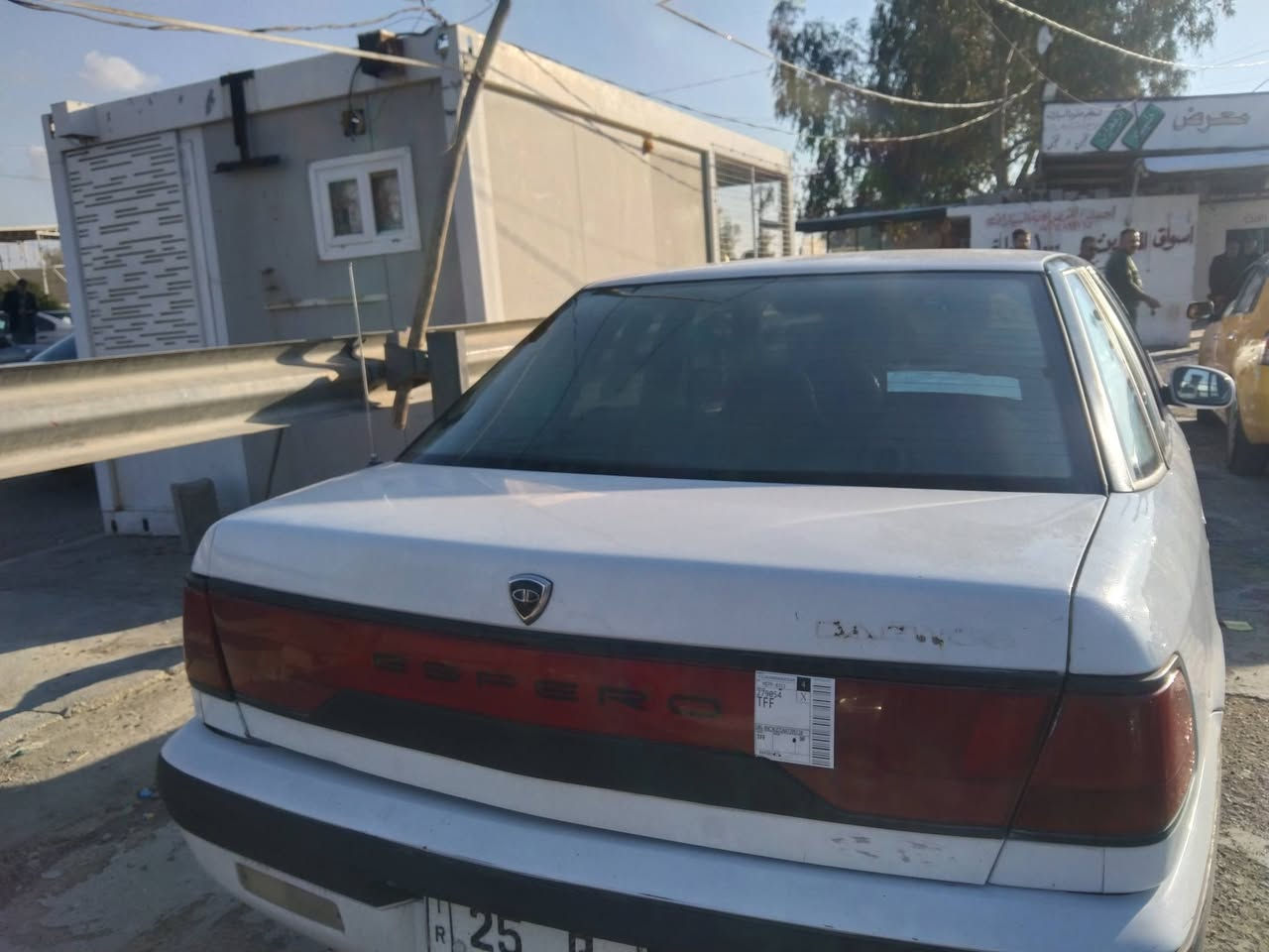 من رخصة الادمن . دايو اسبرو 1995 رقم كركوك مشروع وطني دفتر بانزين . محرك كبس تبريد تدفئه شغاله تخم تاير السياره بدون صبغ وبدون ضربه كلها ع بلاد كهربائيات كلها شغاله 4 جامات كهربائيه . السعر ... خابرني اتصال ***********
