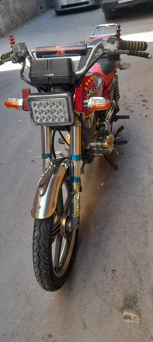 للبيع بسعر 400 وبيها مجال للاستفسار *********** واتساب
