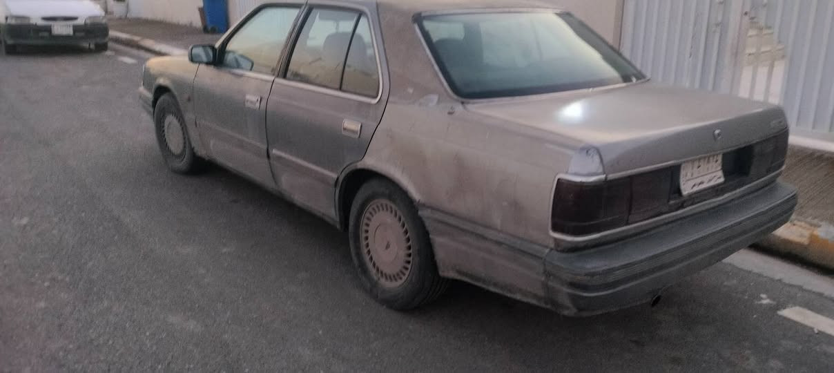 مازدا 929 محرك اربعة محرك جديد كير شرط بيها كابون صاحبها الشرعي موجود تحويل وكالة البيع بالقصد جهز مقدمة وتعال ***********
