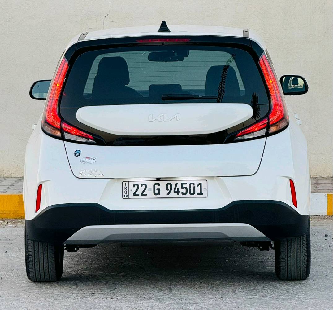 السلام عليكم 

كيا سول 2023 الشكل الجديد 
وارد امريكي صور الحادث مرفقة 
بل منشور حادث السيارة جانبي 
بجم كبس ايرباك دركة ودشبول مكفول 
كير محرك شاصي لغد مكفول 
رقم أربيل الجديد تحويل او وكالة مضمون 

المواصفات: شاشة كبيرة - كامرة دوارة - قيادة الية 
فول تحكم ستيرن - رادار جانبي - تحديد مسار
اطفاء ذاتي عند الازدحام - محرك 2000 دوش 
ماشية 28 الف ميل - ويل كب - مود درايف انواع قيادة
بلوتوث - AUX -ABS - USB 
السيارة جاهزة وكاملة من كل نقص وبالعافية على الياخذه 

المكان بغداد الدولعي 
للتواصل والاستفسار 
***********
***********