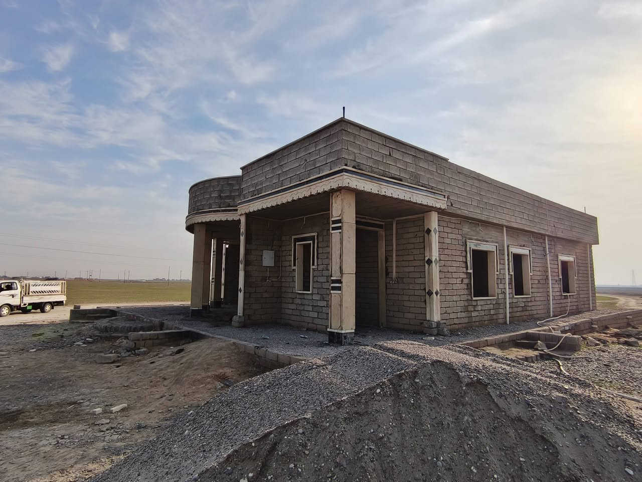 السلام عليكم ;; تم وعلى بركة الله  انجاز العمل. في مفرق الشرقاط   كادر عمل تغليف حجر حلان باحدث الديكورات حسب الطلب تصاميم حديث(( علمآ ان البيت مامجلي)  للأستفسار ***********
