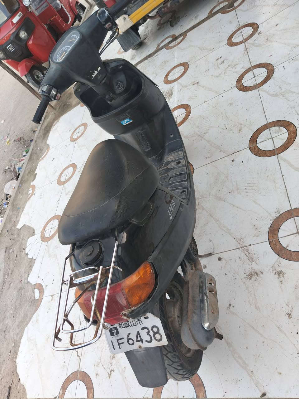 دراجه بتره لبيع شغله من طول لطول مابيه مابيه نقص سلف شاير لايت هورن كفرات كامله محرك ماينسمع اخرس  دراجه حلوه ومرتبه مابيه نقص سعر 200وبيه مجاااال لشراي مكاني بل فضليه مو شراي لا تراسل شراي خااص


**إذا كنت صاحب هذا الإعلان وتريد حذفه لأي سبب، رجاءا أرسل رسالة إلى الدعم الفني**