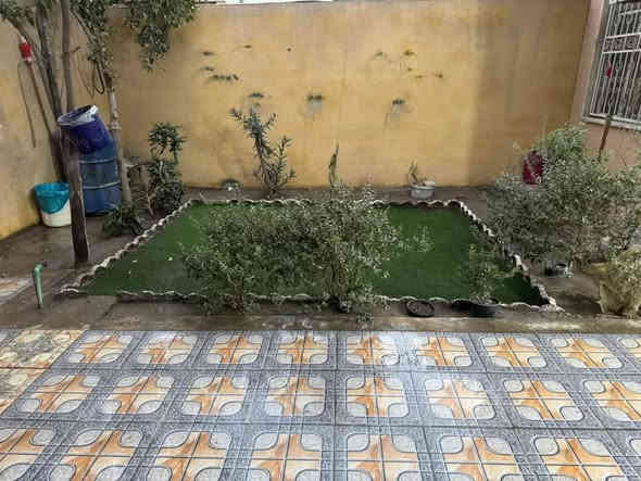 سلام عليكم دار للبيع مساحه 225 م طابو صرف شارع 80 طريق نجف قرب ميزانية رائد 3 بيت عن  الشارع للاستفسار اتصال ***********
