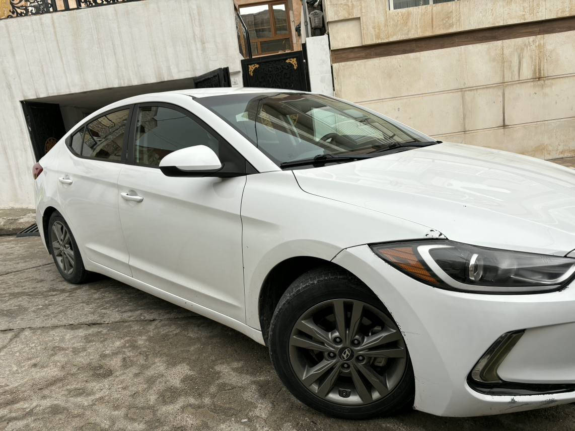 النترا ٢٠١٨ 
كير و محرك شه رت 
ايرباك شه رت فه نه بوينه 
٤ قتعه سبغن بس بي داخلي و بي صربه 
ره قم شاسي دياره 
وه كيدي سياره جاهزه بي مه زره فه 
٥٣ هزار مايلا ريفه جوي
سعر ١٣٢ و مجال تيدا  
*********** يي بفيت بهيت خاص دهوك, العراق
