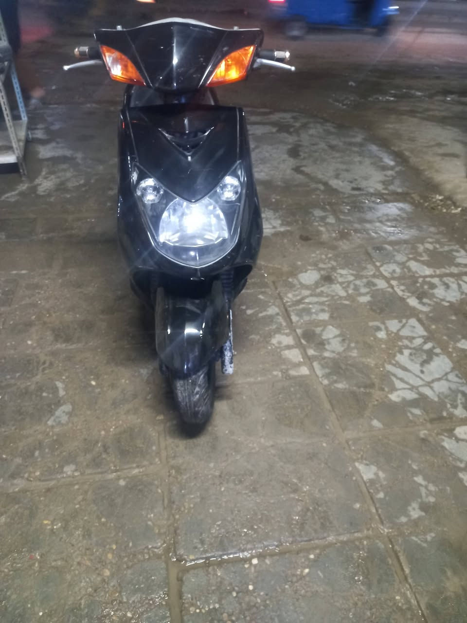 دراجه سكنز فحل نوزل طلاعات للبيع الدراجه نضيفه مثل ماموضح بالصور 
الكاظميه جكوك السعر٧٠٠ وبيها مجال حك الجيه ***********
