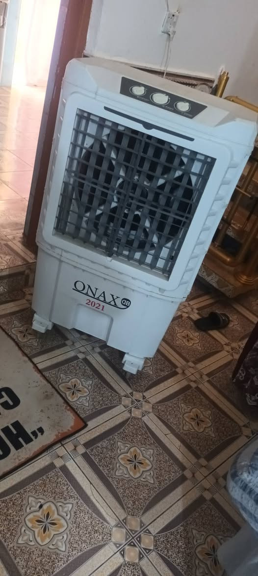 السلام عليكم مبرده للبيع جديده وكل شيء ما بيها مكاني سماوه ام العصافير 120 وبيها مجال***********
