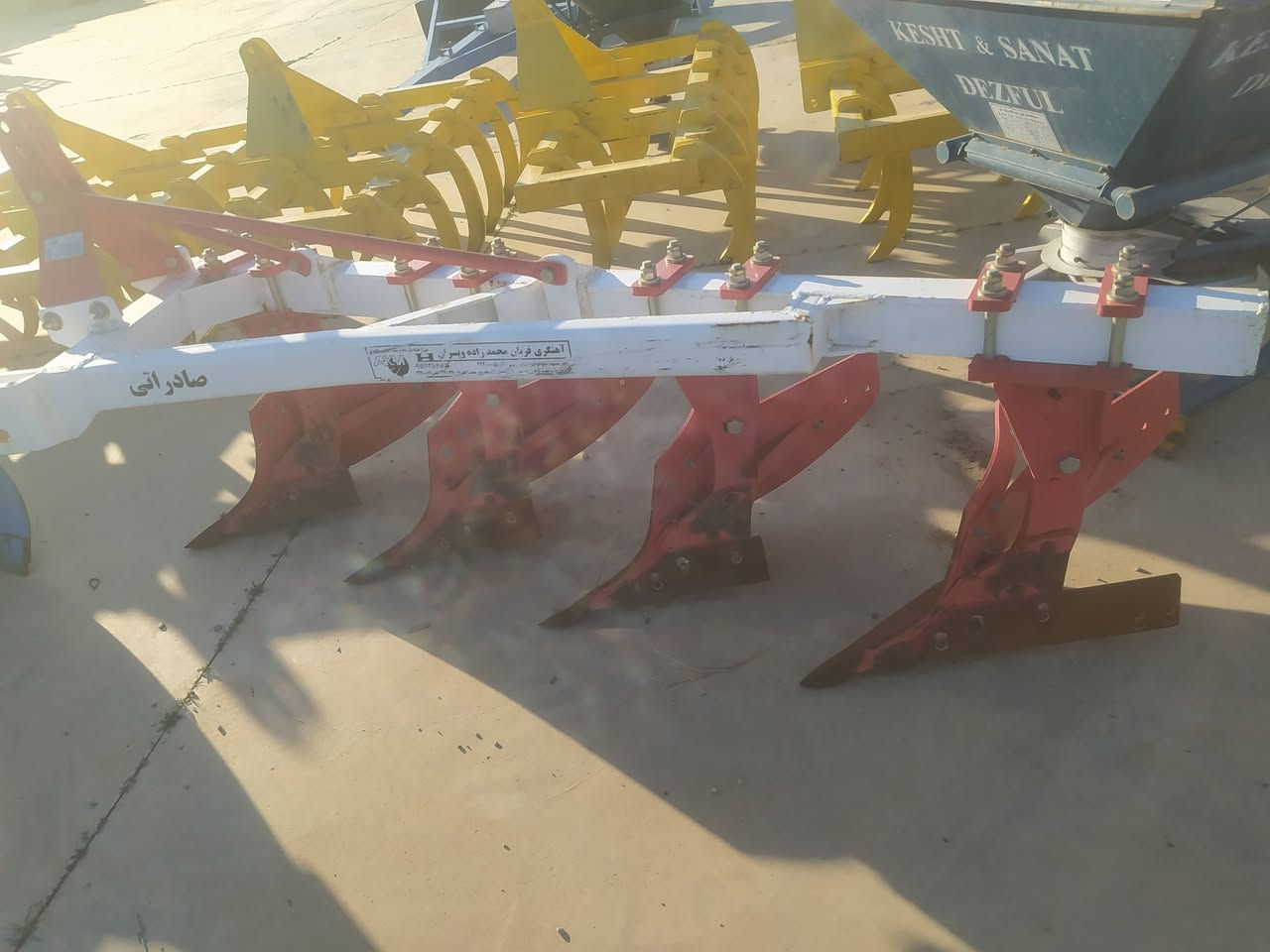 بۆفرۆشتن
گاسنی 4 پەڕێ ئێرانی دەرەجە یەک مۆدیلی 2024 حەجم 14 تاقم نوکی بیلادی لۆکن چەن سەعاتێکی کەم ئیشیکردوە شکان و لەحیمی نییە بۆ تراکتۆری 4 پستۆن و 6 پستۆنیش دەبێت بۆ سعر و زانیاری زیاتر ژ.م *********** شوێن دەوروبەری کەلار
