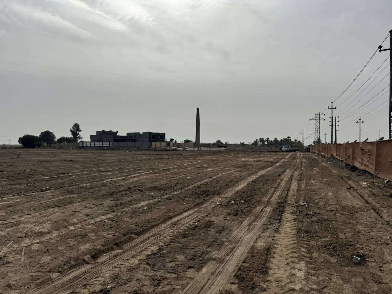 🏡 فرصة مميزة لامتلاك قطعة أرضك الآن
تم بعون الله افتتاح بيع قطع أراضي بمساحات مختلفة
طابو زراعي سند 25 التحويل بأسم المشتري
  
📍 في ناحية الكفل – طريق النجف / الحلة  
تقسيم حسين مارينا 
✔️ موقع حيوي وسهل الوصول  
✔️ مناسب لبناء منزل العمر أو للاستثمار المضمون  
✔️ توفر خدمات قريبة من الموقع  

📲  الحجز والاستفسار 
***********
‭0773 390 9976
