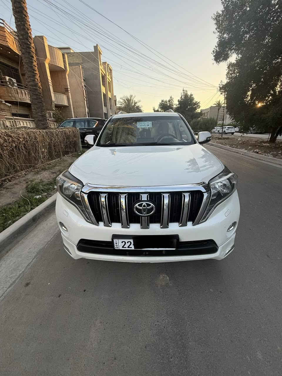 تويوتا برادو 20017  سته سلندر ماشيه 92 حقيقي وين ما يعجبك افحص  فول 1على 1 مواصفات كفاله عامه من الصبغ والبارد والفتح وكلشي والسياره على أدينه من الوكاله لليوم مواصفات كامره شاشات 3 حسسات مري شفط فتحه كشنات كهرباء ( دبل تانكي ) كويتي بصمه 7 راكب تبريد3 قطع ، ثلاجه 
رقم اربيل الدولي بسمي تحويل مباشر هزه جديده وأرقام جديده والسياره عل وضع الوكاله السعر 365 $ وبيه مجال مكاني بغداد شارع فلسطين ***********
