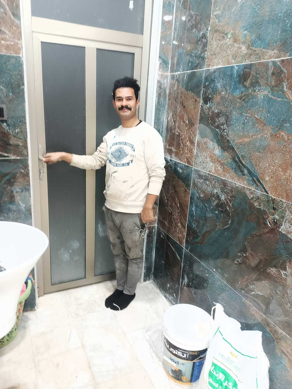 🛑هادي ابو حسن لكافة عمال الامنيوم 

◾نعمل بنظام  
◾النقد 
◾التقسيط 

⭕🧰لعمل وفتح ونصب وصيانة كافة اعمال الامنيوم من  

◾ابواب  🚪
◾شبابيك 🪟
◾محجرات 
◾قواطع مساحات  
◾ كاونترات بكافة انواعها وتصاميمها 

⭕💎 عن الجميع بل دقة والاحتراف في العمل والموعد 

⭕📍العنوان المعمل حي الحسين قرب علوة الرمل 

⭕للتواصل ‪***********‬‏📞
