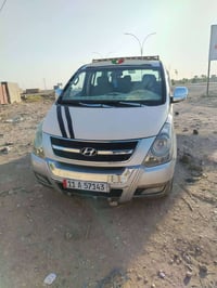 ستاركس مفتوح موديل 2009رقم بغداد بسمي جاهزه السعر 117وبيه مجال 0783357...