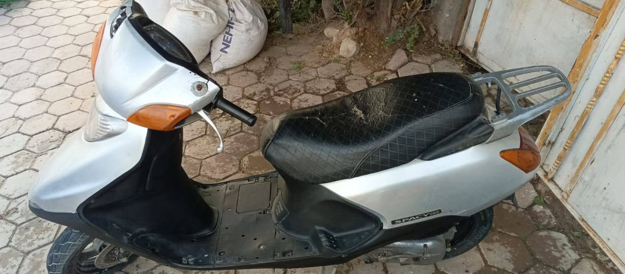 السلام عليكم دراجه هوناي سبيسي نضيفه فقط بيع السعر اتصال او خاص (***********)
